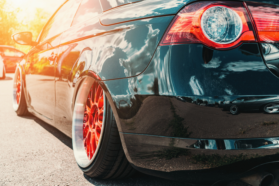 Carte grise et véhicules modifiés : démarches, homologation, risques