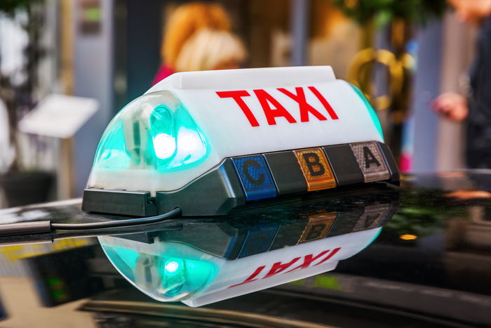 Obtenir la carte grise d’un taxi : quelles démarches ?